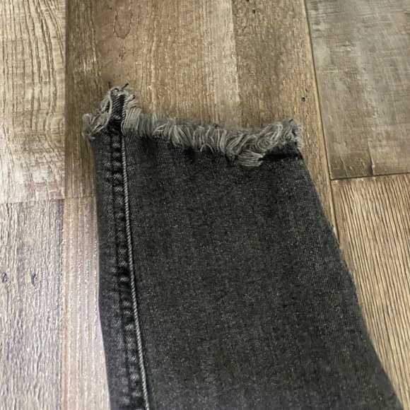 Selling brand new, only worn once dynamite jeans!! - Picture 2 of 5